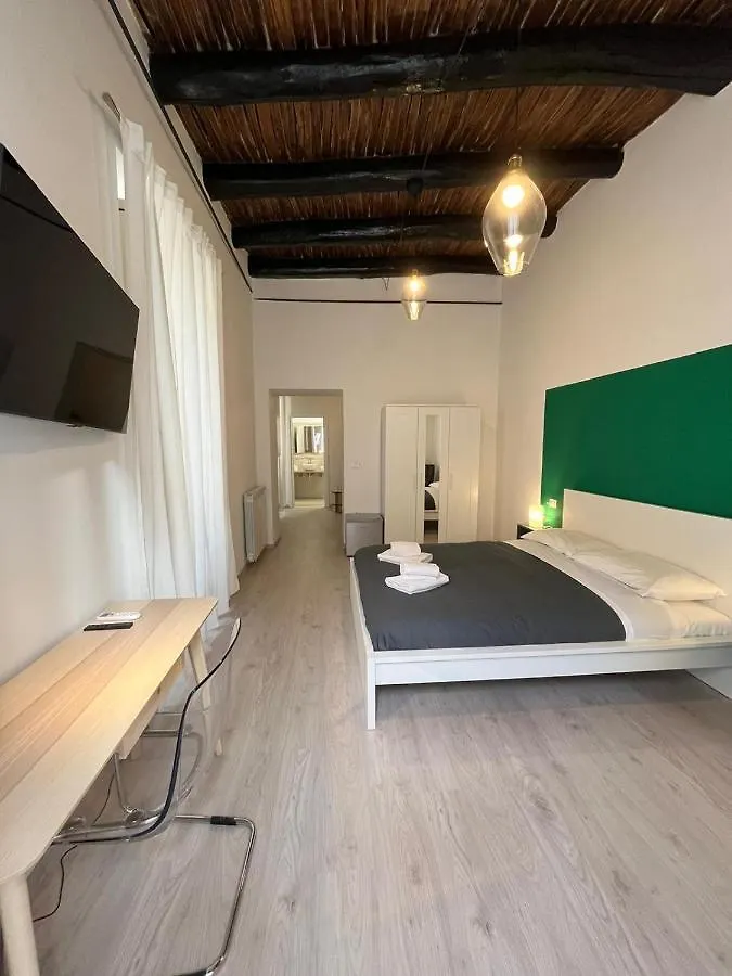 Donna Luisa A Santa Chiara Bed & Breakfast Naples