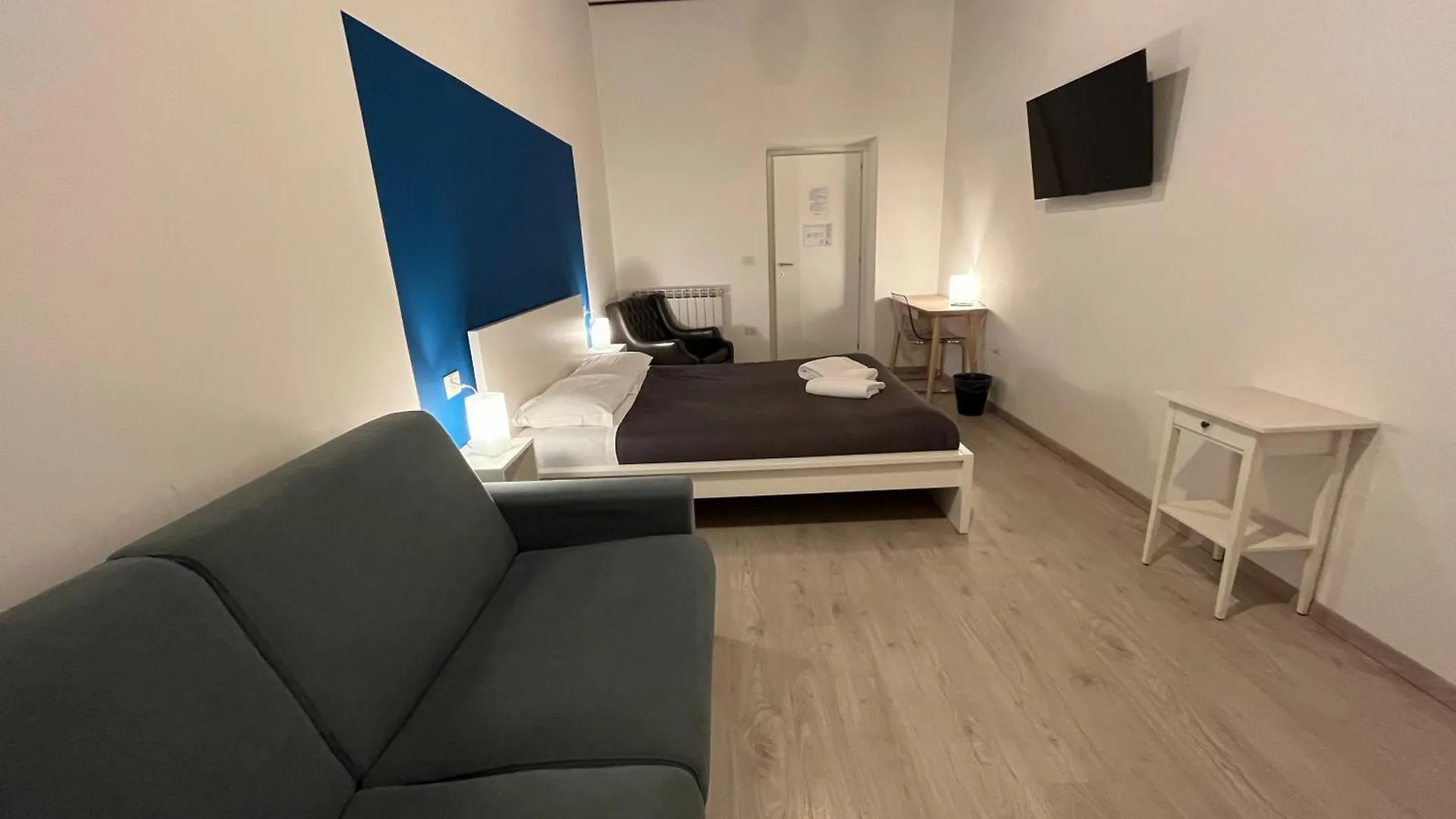 Donna Luisa A Santa Chiara Bed & Breakfast Naples