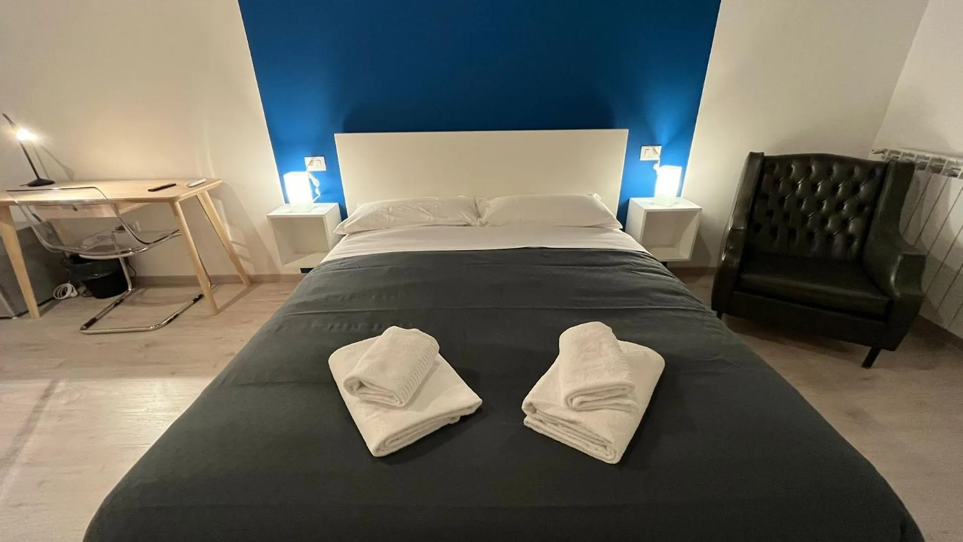 Donna Luisa A Santa Chiara Bed & Breakfast Naples 0*,  Italy